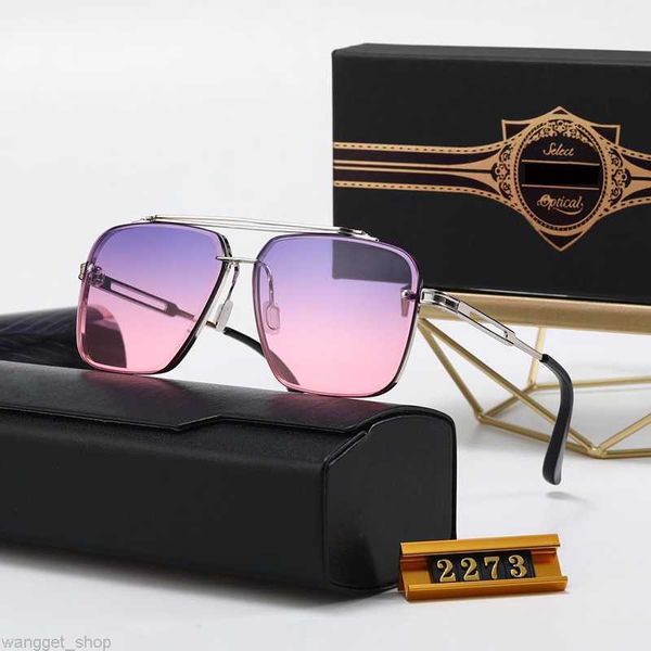 Neueste coole Herren-Sonnenbrille Designer-Frau großes quadratisches Metall Mode-Nasensteg-Design Punk-Brille Rahmen Luxus-Schatten-Brille 7-Farben-Glas