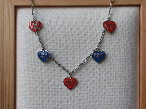 Colares pendentes Colar de amor de amor vermelho e azul de pingente
