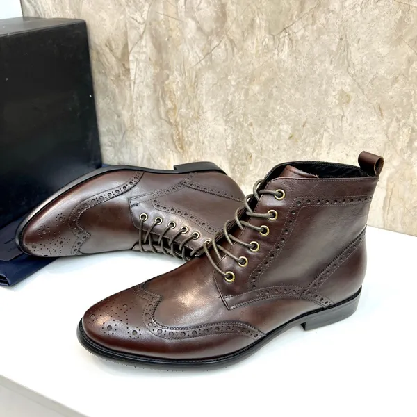 Erkek ayak bileği botları klasik marka orijinal deri parti elbise ayakkabıları erkek kış tasarımcısı sıradan dantel yukarı Martin botları boyut 38-45