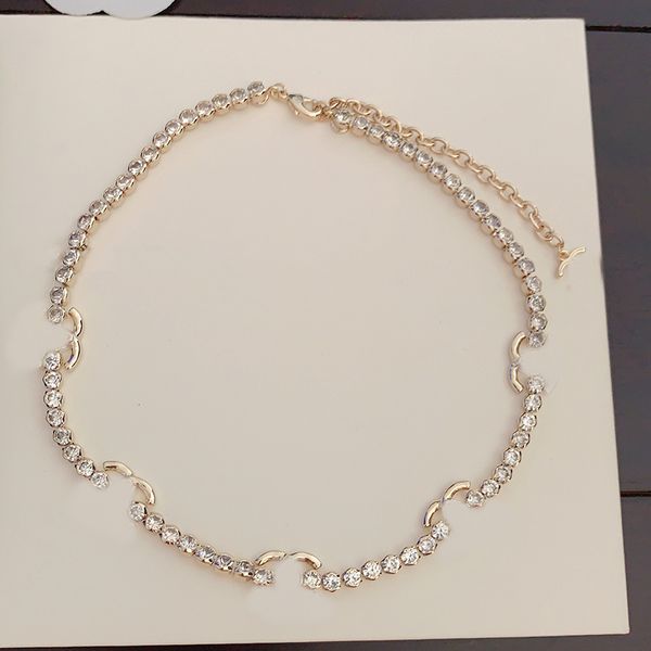 Mode Luxus Frauen Erweiterte Gold Halskette Prismatische Diamantscheibe Glatter Boden Anhänger Dame Vielseitiger Designer Schmuck Hochwertige Kupfer Charm Halskette