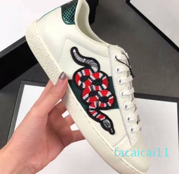 Designer Sneaker da uomo ricamata Ace Sneakers bianche da donna Scarpe sportive in vera pelle Ricamo Scarpa classica Sneaker in rilievo in pitone