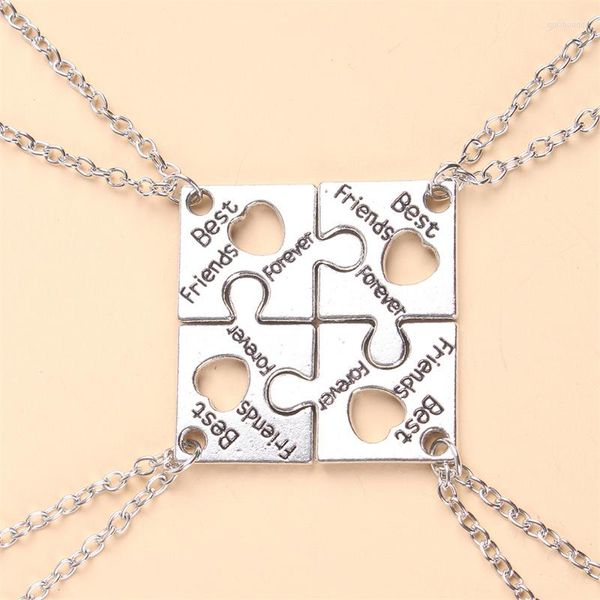 Collane con ciondolo 4 pezzi/set Amici Collana Puzzle Lettera Modello in lega di zinco Amicizia da donna Gioielli per la famiglia Regali per