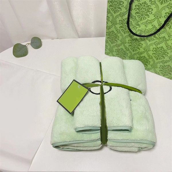 Designer lettera bagno asciugamano viso teli mare velluto corallo 2 pezzi / set morbida casa assorbente facecloth moda verde bianco salviette asciugamano lettera ricamo JF004 C23