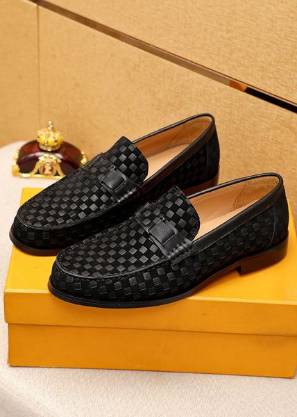 Luxusmarke Herren Oxfords Hochzeitskleid Schuhe Metallschnalle Echtes Leder Formaler schwarzer Schuh Größe 38-45