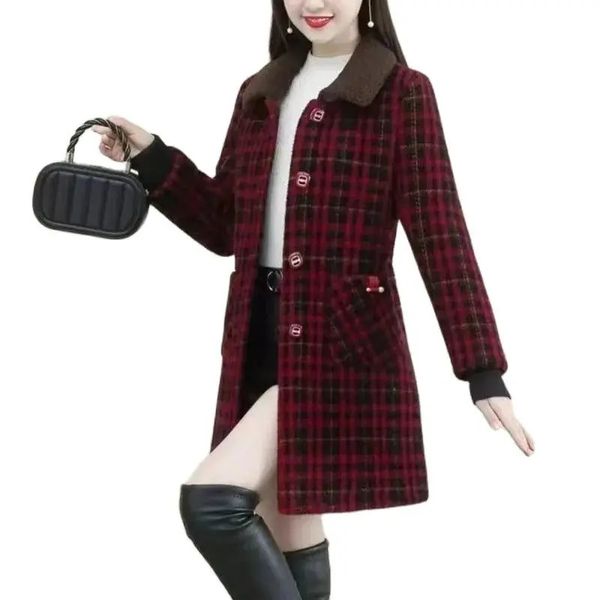 Giacca scozzese da donna in misto lana Cappotto di media lunghezza in peluche integrato per le donne Autunno e inverno Moda Cappotto spesso visone artico Donna Rosso 231113