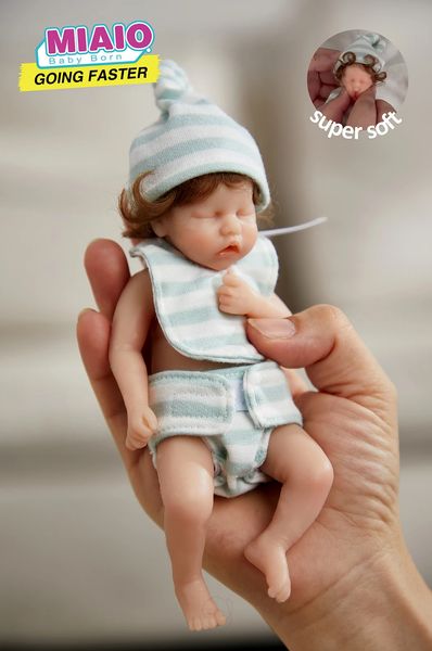 Bambole 6 pollici 15 cm Bebes Reborn Silicone Full Body Sleeping Twin Una mini bambola realistica Surprice Bambini Anti-stress 231110