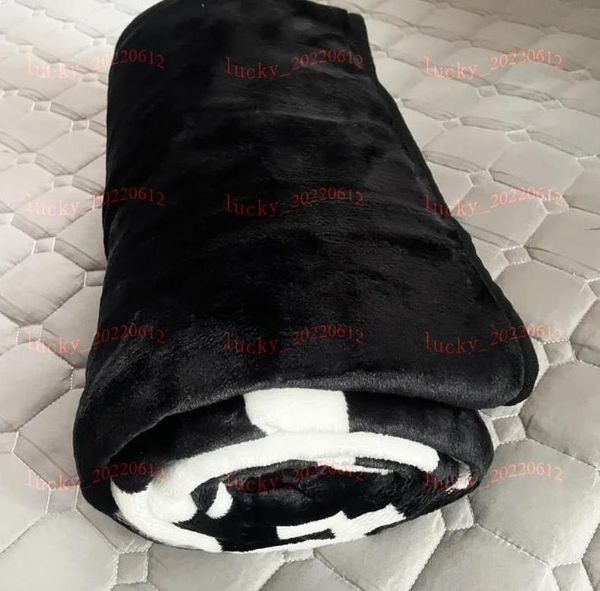 Divano scozzese Lettera C Coperta Designer di marca Coperta calda per letti Coperta in pile lavorato a maglia Pisolino Coperta Morbida sciarpa di lana Scialle