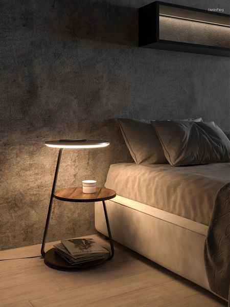 Dekoratif figürinler zq yatak odası zemin lambası kablosuz şarj oturma odası raf yan masa küçük kahve basit başucu