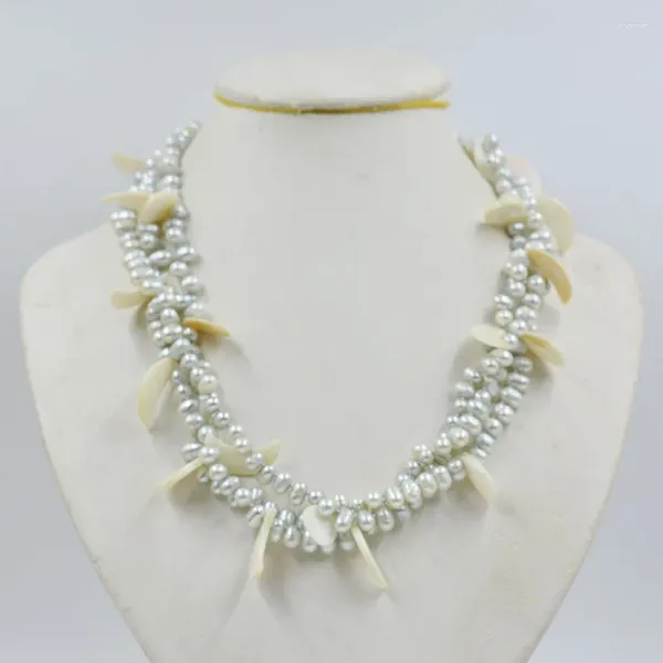 Girocollo L'Ultimo. 6MM 3 fili. Collana di perle barocche naturali grigie. Affascinanti gioielli classici da donna 50 cm