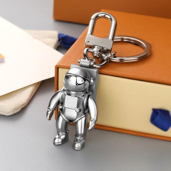 neueste keychain schlüsselanhänger schlüssel marken schlüsselanhänger porte clef geschenk männer frauen souvenirs autotasche schlüsselanhänger mit box adi19a