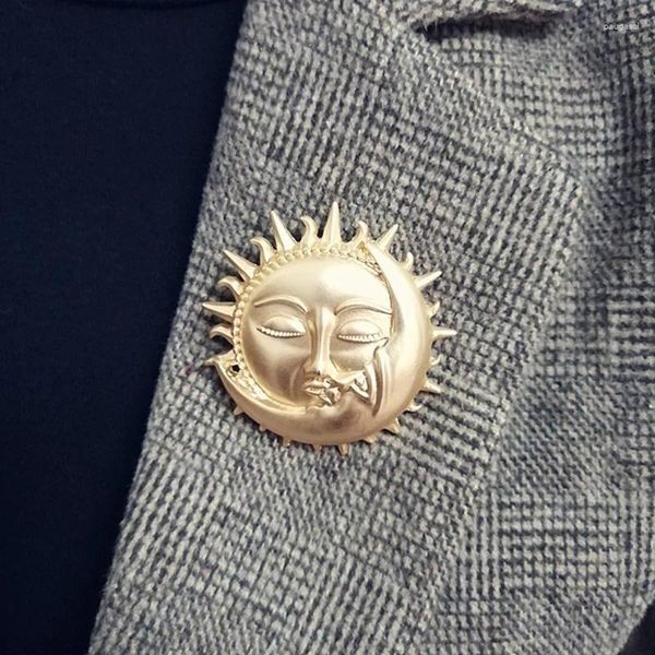 Broşlar 2023 Retro Metal Güneş Moon Brooch Antik Üst Düzey Mizaç Tavuk Pin Palt Pin Palto Aksesuarları Kadın Bakır Çinko Alaşım