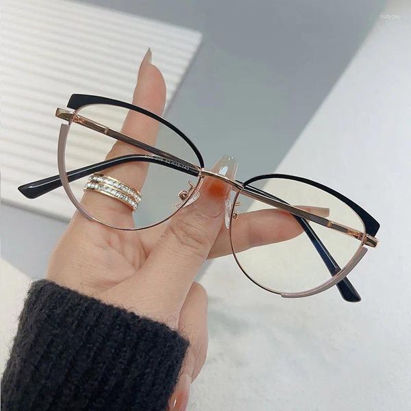 Occhiali da sole 2023 Moda anti-blu luce donne Cat Eye occhiali da vista montatura designer di marca montature per occhiali ottici oversize trasparenti