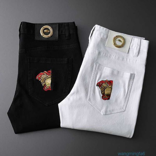 Мужская мода, дизайнерская вышивка, повседневные прямые облегающие джинсы в стиле хип-хоп, белые потертые джинсы, черные брюки, размер 28-38 7fhv