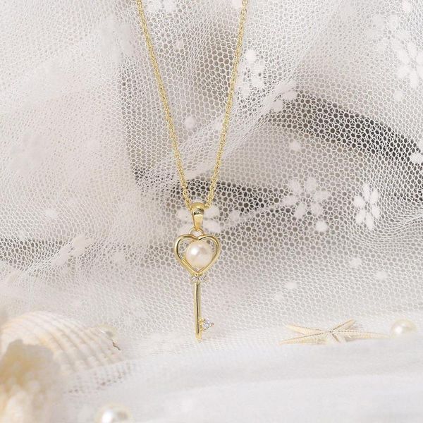 Collane con ciondolo Collana per donna Elegante imitazione perla a forma di chiave Clavicola catena 3 colori regalo di nozze gioielli di moda N156