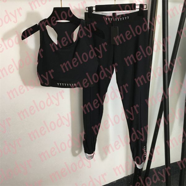 Reggiseno sportivo sexy Leggings Donna Estate Yoga Outfit Nero Crop Top Lettera Fettuccia Pantaloni slim attillati Set da palestra per esercizi atletici