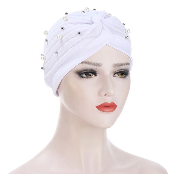 Mulheres pérolas com miçangas de turbante hijab bonnet de cabeceira indiana de capital envolve os crânios de gista casual de quimioterapia