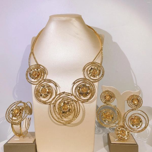 Collana di orecchini set gioielli brasiliani placcati in oro per le donne Design di fiori e cerchi Accessori per feste di nozze di alta qualità H30028