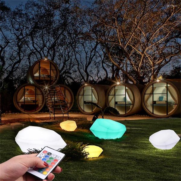 Luci notturne a forma di pietra Luce di paesaggio USB Chagre Lampada da esterno a incandescenza Decorazione da giardino RGB impermeabile con illuminazione remota del prato