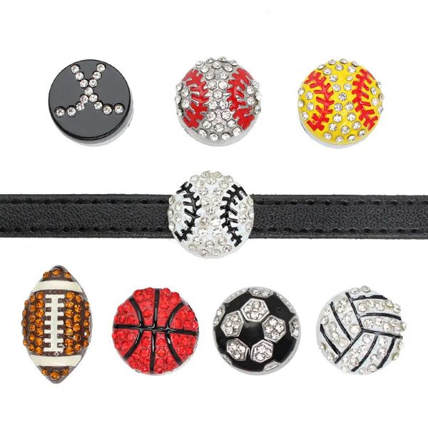 Charms 10 pzas/lote 8mm baloncesto fútbol béisbol deporte bola diapositiva encanto DIY accesorios aptos para pulsera de cuero de 8MM 231113