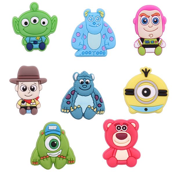 Outros atacado 50pcs Sapatos de filme Famosos personagens de desenho animado cowboy urso croc jibz fivela amigas x mas entrega de presente entrega Ottyk