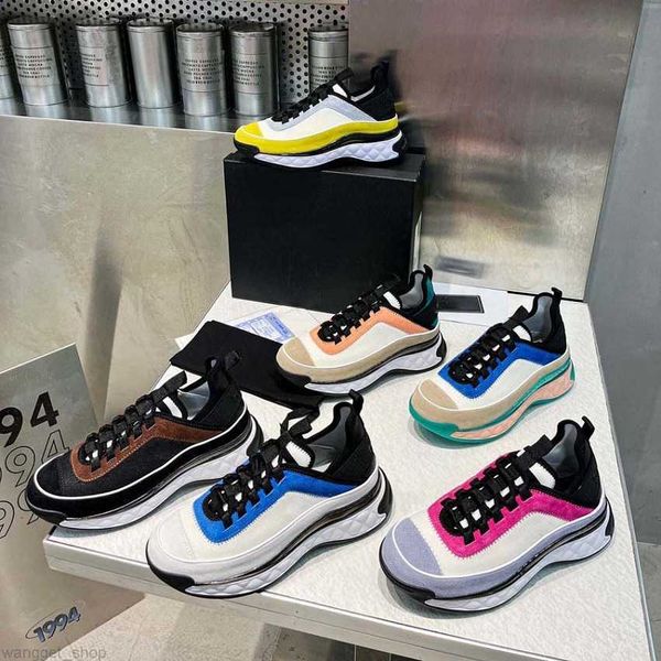 2022 sapatos de grife de grife homens tênis tênis pretos vermelhos retro tênis tênis casual shoe de fundo de cristal bom bom