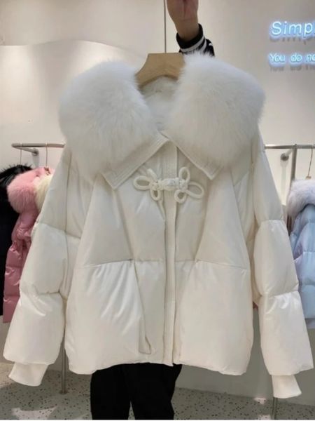 Piumino da donna in pelliccia sintetica oversize cinese coreano moda piumino invernale da donna cappotto caldo collo in vera volpe spessa capispalla di lusso femminile 231113