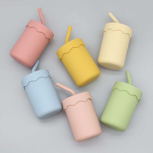 Utensílios de pratos de xícaras de copos 150 ml Baby Silicone Cup de drinques portáteis Copo de alimentação para crianças Aprendizagem à prova de bebida garrafa de garrafa de garrafa de palha AA230413