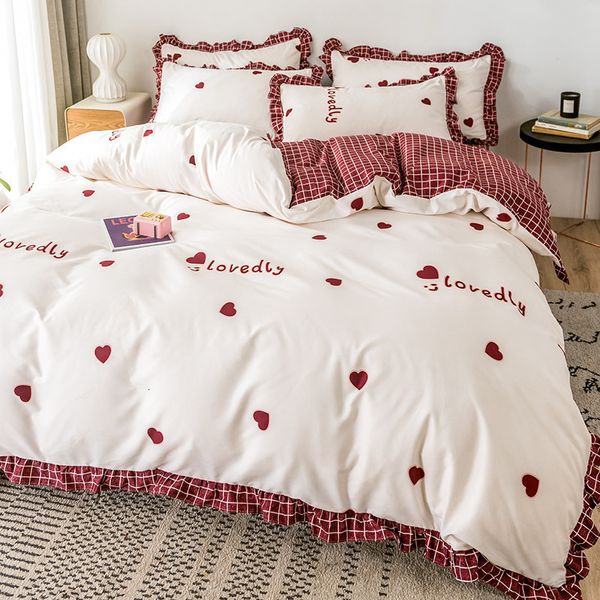 Set di biancheria da letto Cute Strawberry Cotton Tessili per la casa Cartoon Copripiumino Federa con lenzuolo Boy Kid Teen Girl Lino 3 4 pezzi 230413