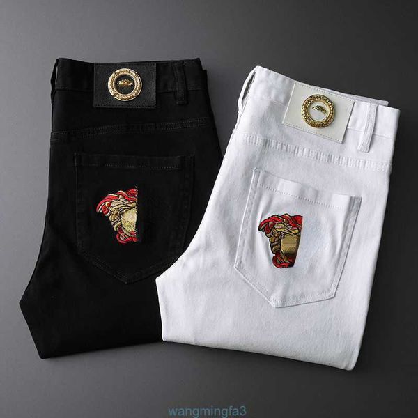 Jeans pour hommes Mode hommes jeans med pantalon brodé designer pantalon droit décontracté coupe slim hip hop jean lavé blanc pantalon noir taille 28-38