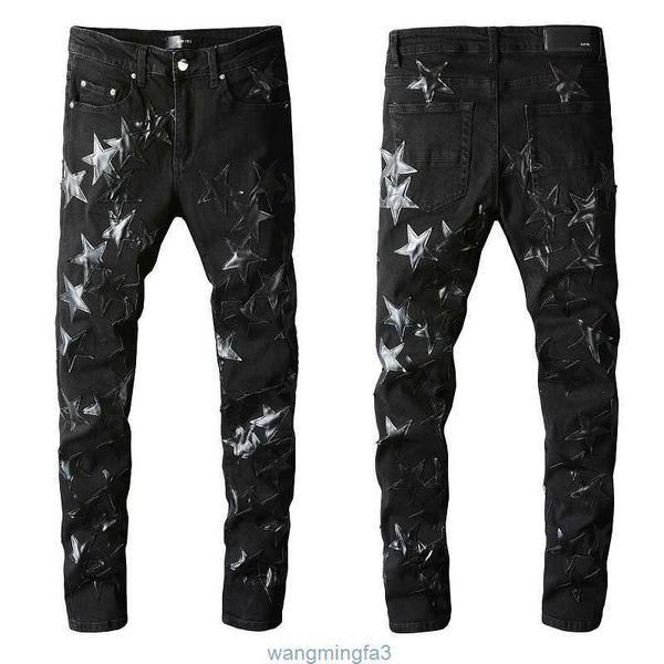 Мужские узкие черные рваные джинсы Дизайнерские рваные джинсовые нашивки со звездами Прямые штанины на молнии Модные длинные брюки в стиле хип-хоп Рок-серый Белый Байкер 20сс