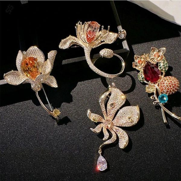 Broschen Hohe Qualität Floral Serie Zirkon Dame Brosche Pin Kupfer Überzogene Platin Metall Blume Corsage Für Kleidung Zubehör Ornament