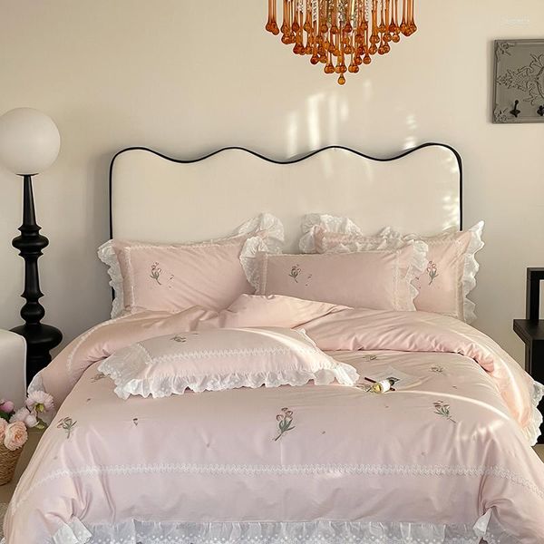 Bedding Sets Rosa Flores Frances French Bordado 1000tc egípcio Conjunto de algodão branco Lace Borda Tampa Tampa de capa de cama Fronhas