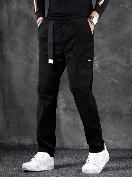 Pantaloni da uomo Autunno Velluto a coste nero Stile coreano Abbigliamento maschile Cintura casual Pantaloni a gamba dritta regolari