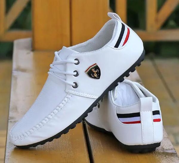 Sapato de designer masculino sapatos casuais marca respirável britânico tênis moda rendas até apartamentos macios sapatos de condução branco preto ervilhas sapatos