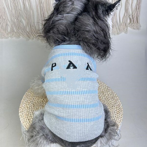 Maglione per cani di design Abbigliamento per cani con motivo jacquard Maglione morbido per cani Abbigliamento classico per animali domestici Abbigliamento casual Moda Cardigan Maglioni Cappotto lavorato a maglia