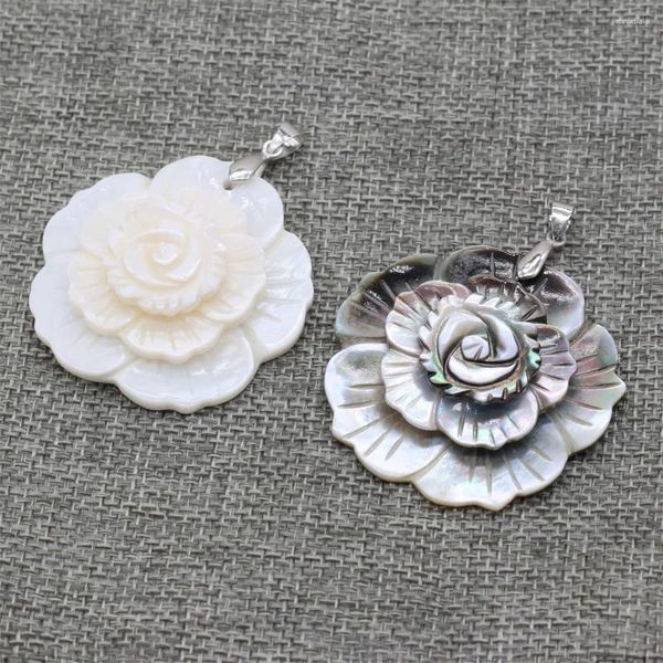 Anhänger Halsketten Natürliche Muschel Blume Brosche Mode Charms für die Herstellung von Frauen Halskette Exquisites Geschenk Größe 47x47mm