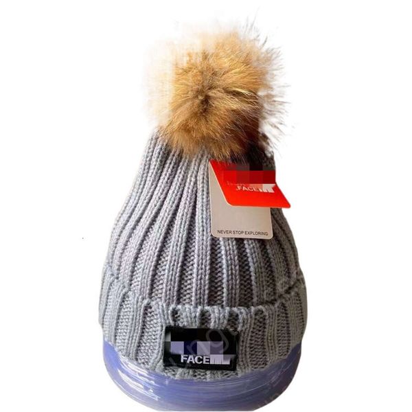 North Beanie Faced Designer Hat Chapéu de qualidade original outono e inverno feminino pequeno guaxinim cabelo de cachorro chapéu de malha esqui ao ar livre engrossado quente chapéu frio chapéu frio