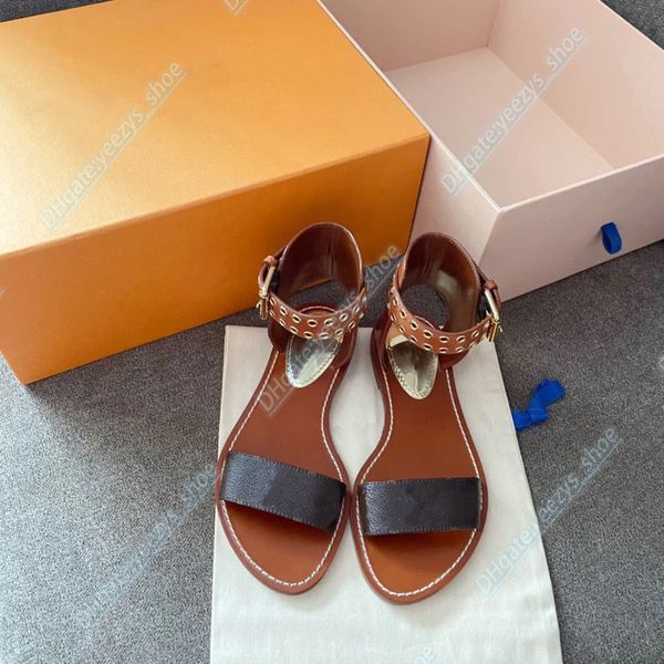 Sapatos de vestido de senhora homem chinelo designer mulher verão moda praia sexy sandália romana mocassins tornozelo rebite slide de couro elástico ajustável sapatos com caixa