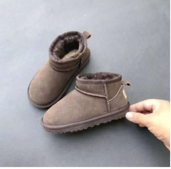 2024 Neue Stiefel UGGsity Kids Australia Schneestiefel Designer Kinderschuhe Winter Classic Ultra Mini Botton Baby Jungen Mädchen Ankle Booties Kid Fur GH245