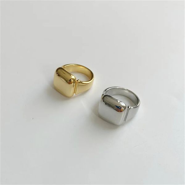 Parlak kare bottega yüzüğü moda altın kaplama kişilik ışık mizacına metal soğuk stil basit erkek ve kadın mücevher