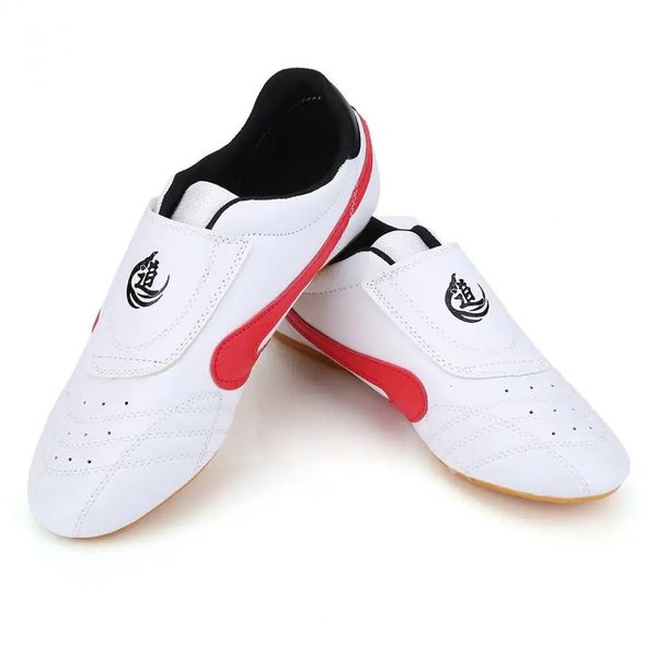 Altri articoli sportivi Scarpe unisex da Taekwondo Scarpe sportive elastiche e traspiranti per Taekwondo Boxe Kung Fu TaiChi Wrestling per principianti/professionisti 231115