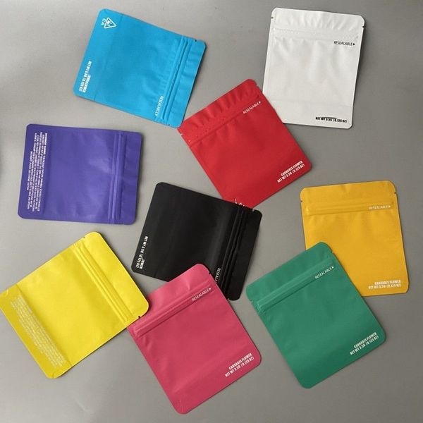 Borsa per imballaggio con chiusura a zip Confezione in Mylar Cali da 420 sacchetti a prova di 35 g Personalizzazione di adesivi personalizzati Hkati