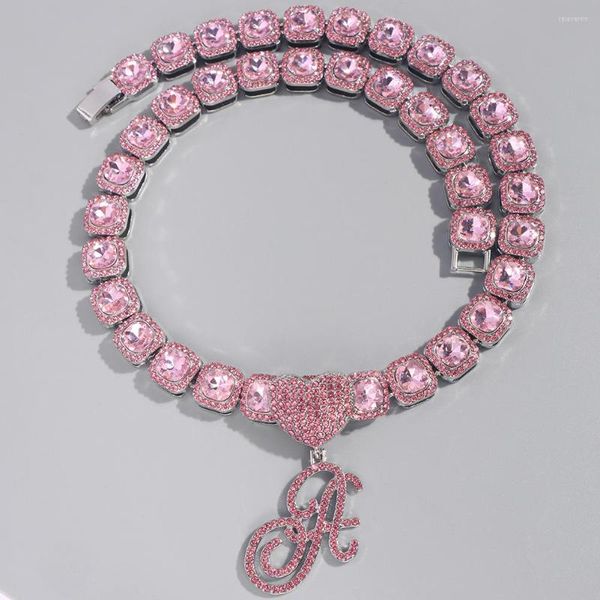 Catene Donna Cristallo rosa Ghiacciato Lettera corsiva Collana da tennis quadrata Oro argento Colore Bling Catena a maglie cubane Gioielli con nome