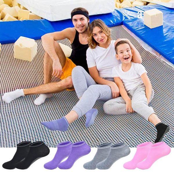 Sports Socks 4 Pars Anti -Slip Non Slipper Yoga Trampoline com garras atléticas domésticas pegajosas para mulheres adultas