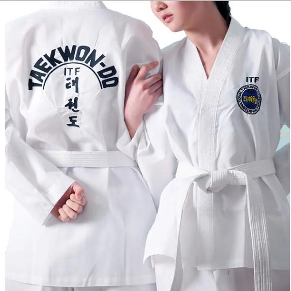 Защитное снаряжение Professiona ITF Approve White Uniform Taekwondo Student Doboks Костюм Кимоно Боевые искусства Одежда для тхэквондо с длинным рукавом Fitness Gi 231115