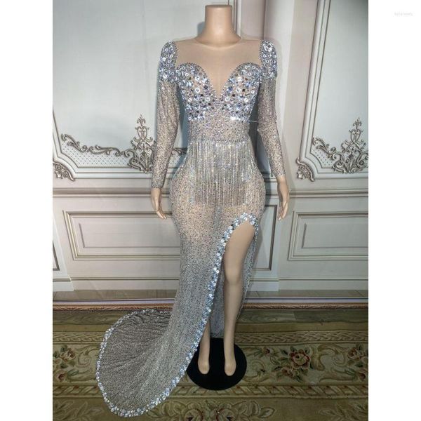 Abbigliamento da palcoscenico Elegante compleanno Festeggia abito da sposa Abito con strass scintillanti Coda lunga Serata divisa in rete sexy