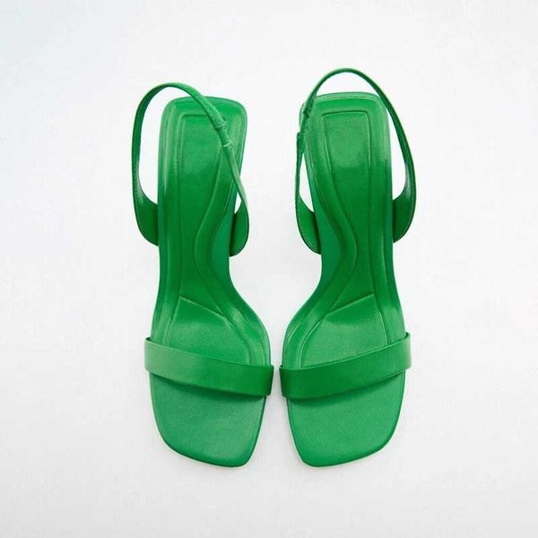 Nxy Sandals Женщины летние зеленый каблук сексуальный каблук кожаная женщина Элегантная базовая лодыжка каблуки 230406