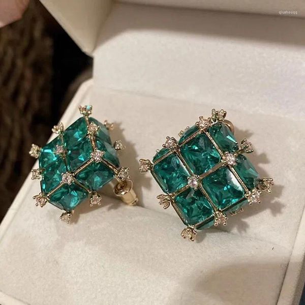 Pendientes colgantes 2023 tachuelas de lujo brillante cubo de circón gema verde Vintage para mujeres elegancia francesa España regalos de joyería de EE. UU.