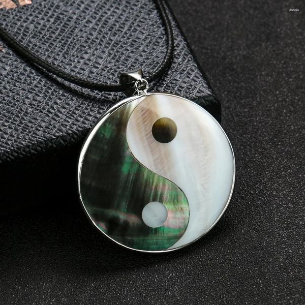 Anhänger Halsketten Natürliche Shell Tai Ji Yin Yang Halskette Für Frauen Männer Klassische Schwarz Weiß Chinesische Taoismus Zeichen Schmuck Geschenk
