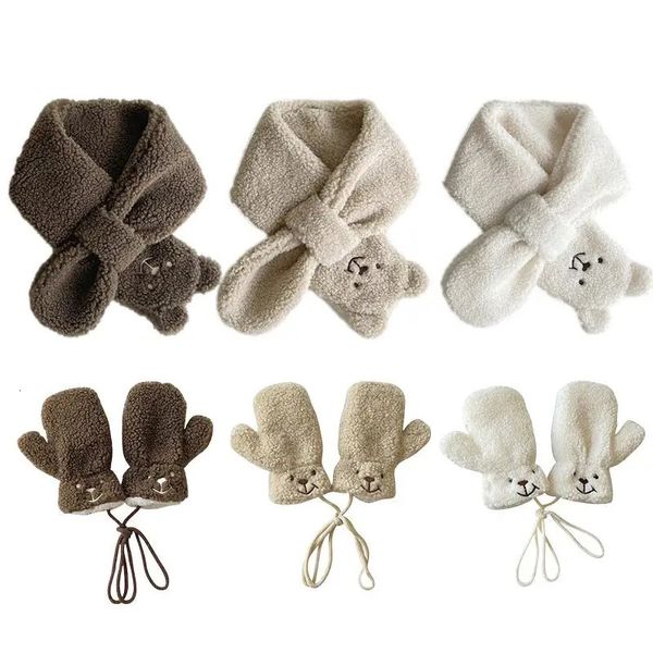 Sciarpe Avvolge Inverno Bambini Sciarpa Guanti Set Orso coreano Lana di agnello Sciarpe per bambini Guanti 2 pezzi Ragazzi Ragazze Addensati Accessori caldi 231115